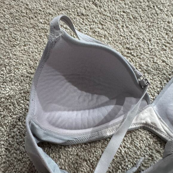 Warner’s Elements of Bliss Lift Bra Women's Size 34C Light Gray Wireless - Picture 4 of 6